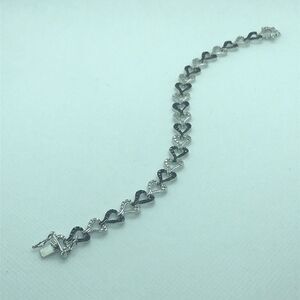 💛 Sterling Silver Black & White Diamond Heart Bracelet